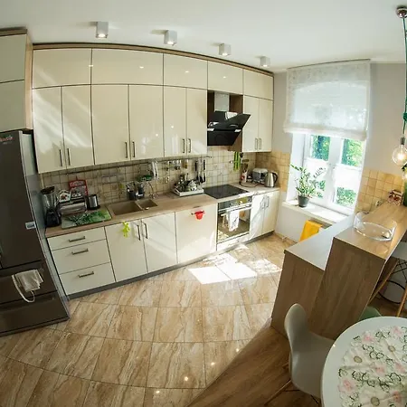 Apartament Bella アパート *