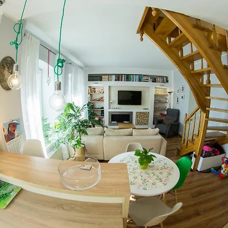 Apartament Bella アパート Mikołajki